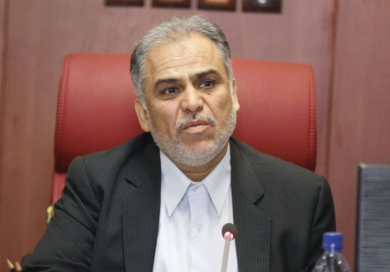 با استیضاح همتی،رحمت الله اکرمی سرپرست وزارت اقتصاد شد