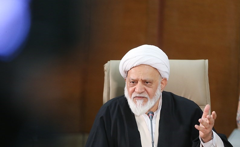 مصباحی مقدم: دولت یک کار اساسی انجام دهد تا نرخ ارز تثبیت شود