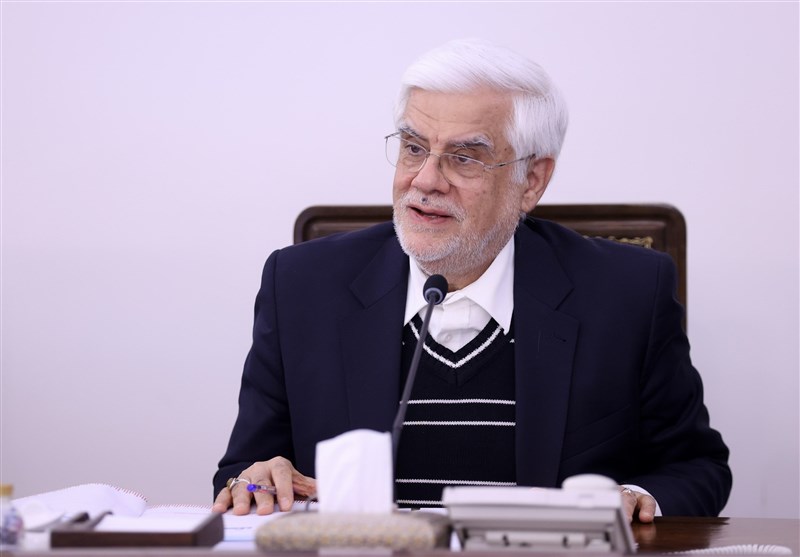 عارف: دولت عزمی راسخ برای حل مشکلات اقشار آسیب‌پذیر دارد