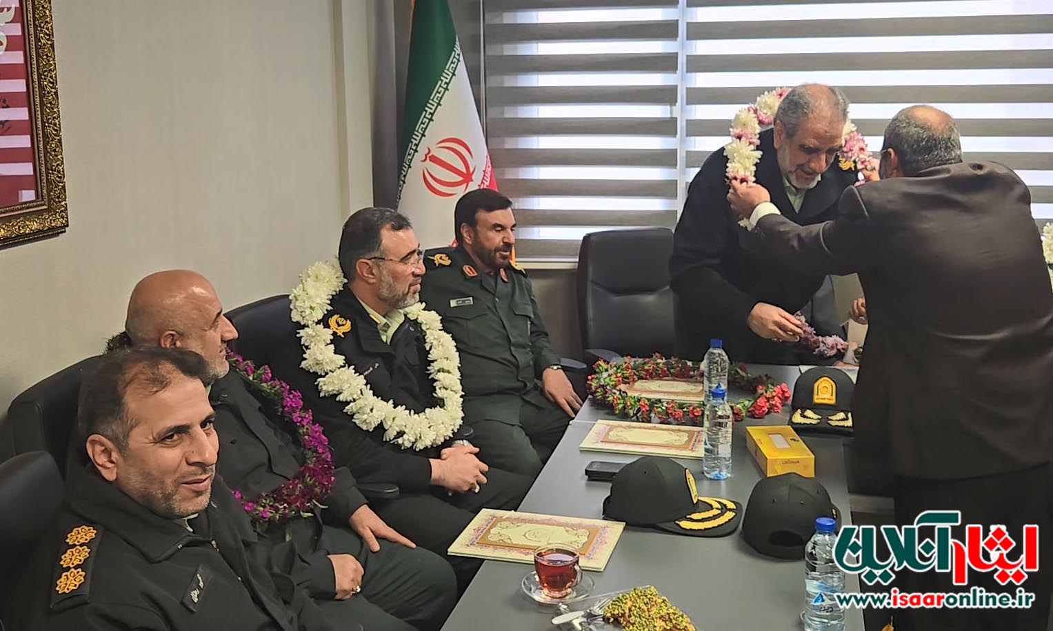 آیینی برای قدردانی از علمداران ایران