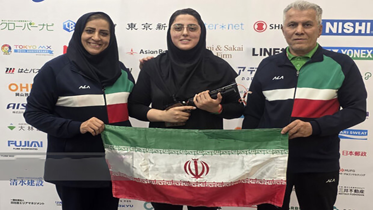 مهلا سمیعی مدال برنز ایران در رشته تیراندازی کسب کرد