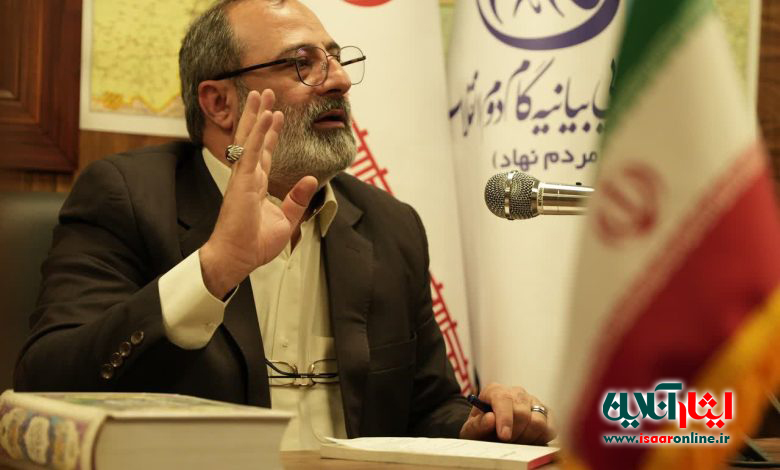 پاسخ به شبهاتی درباره حاج قاسم / حسین آبشاهی: می‌دانند هر کس دیگری مسلح به جهان‌بینی و روش حاج قاسم باشد، به‌اندازه حاج قاسم برایشان مهلک است
